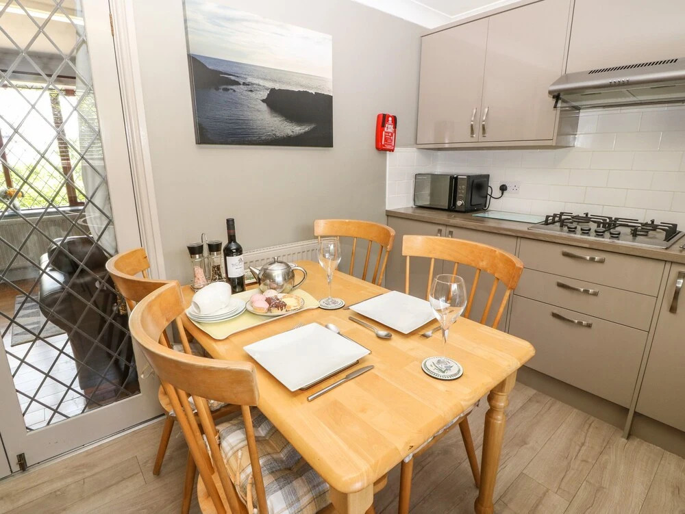 Lon Goch Cottage