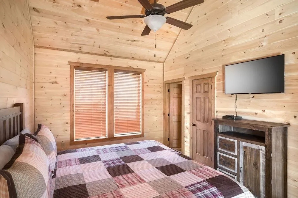The Bear And Trout 4 Bedroom Home by Redawning