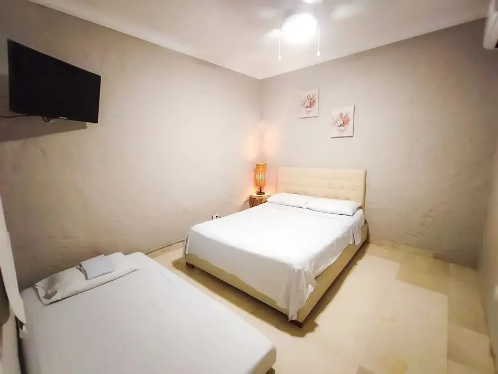 Capitel Hostel