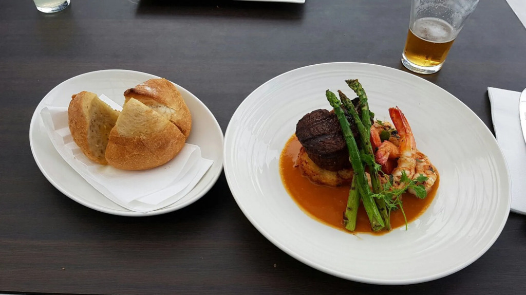 Huskisson Hotel