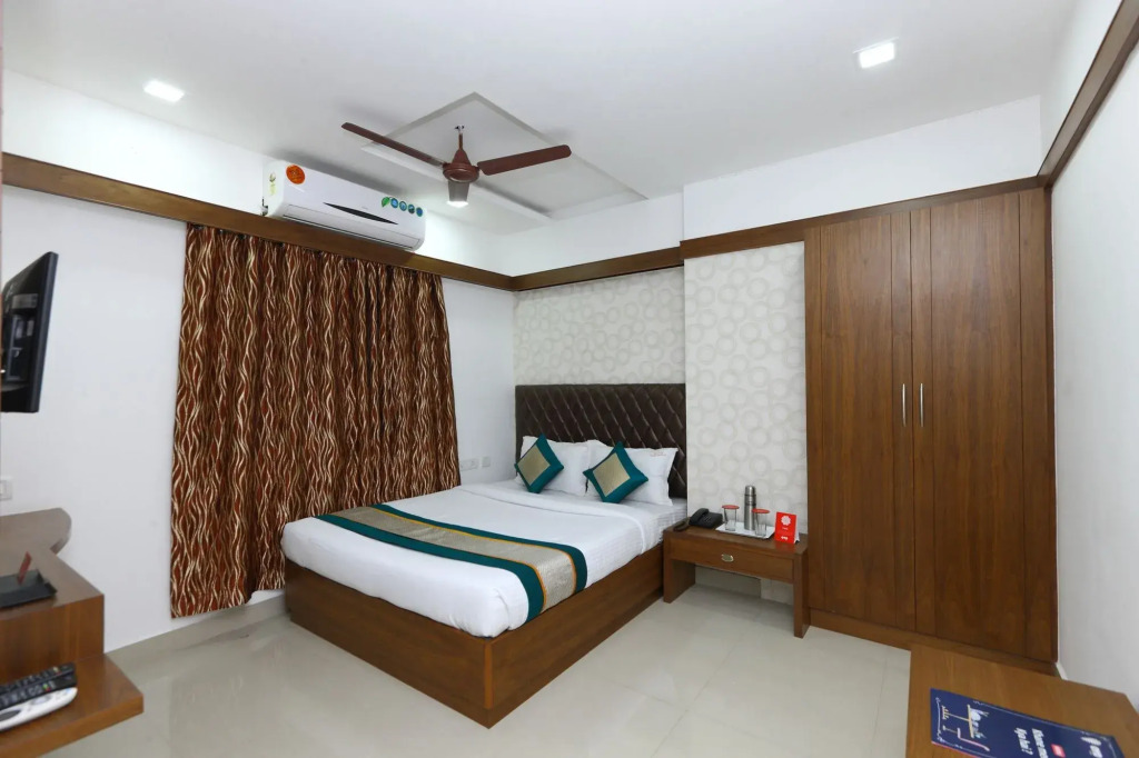 OYO 6626 Khaleej Residency