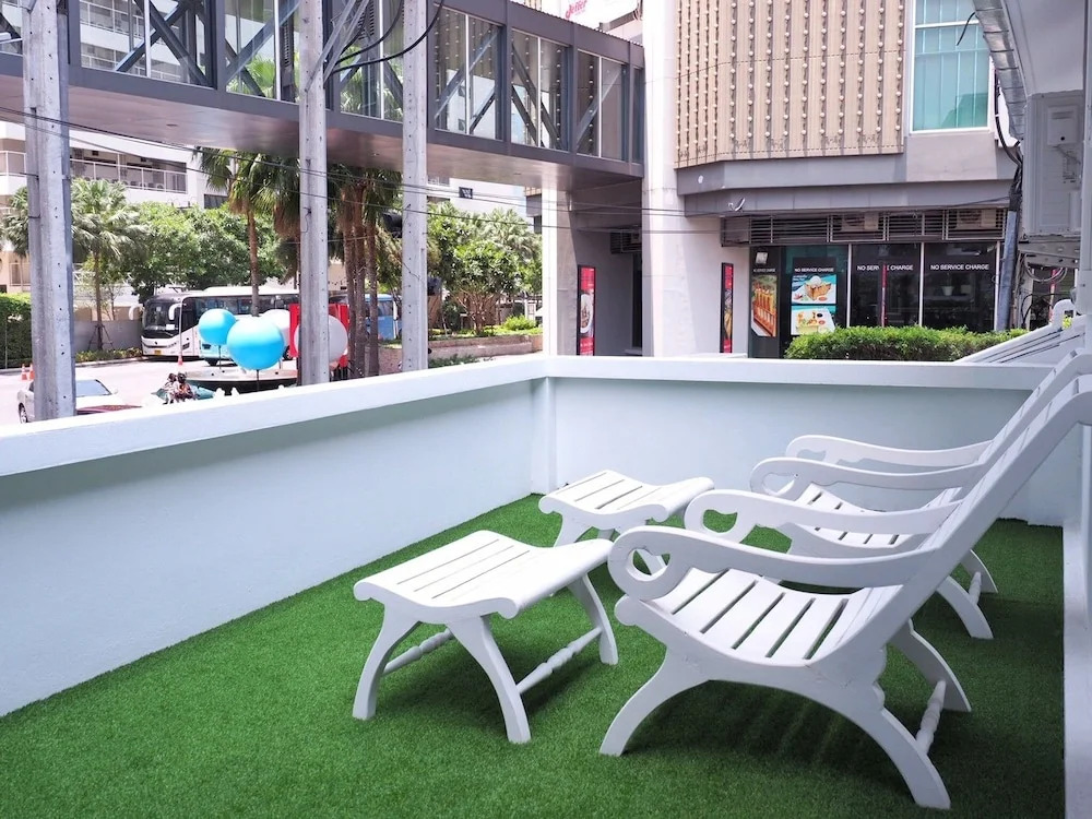 Esse Hostel