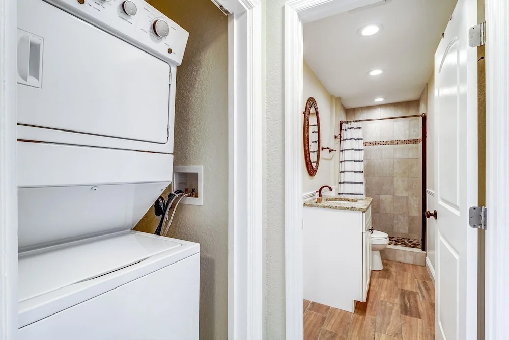 New Listing! Spacious Haven W/ Pool & Hot Tub 5 Bedroom Home