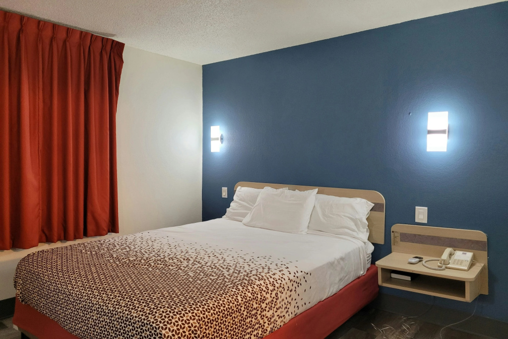 Modern Stay 39 Lakeview By OYO Minonk