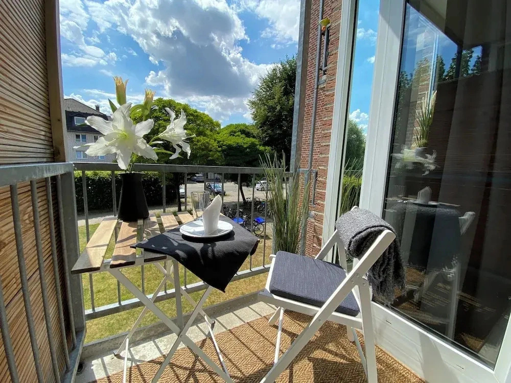 Business & Tourist Apartment mit Balkon