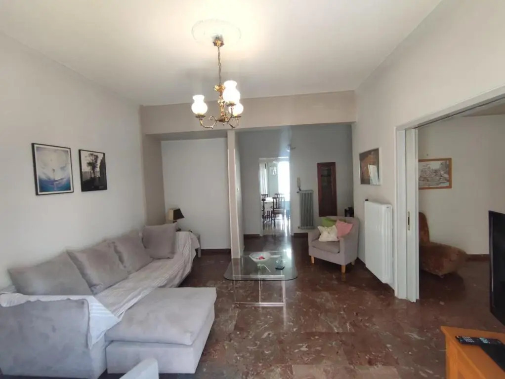 Apartment 110 sqm free parking
