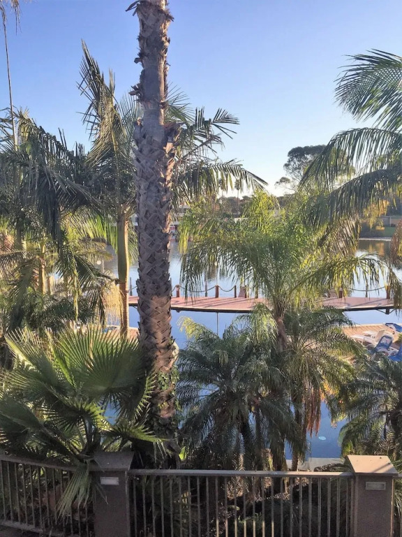 Cypress Waterview Spa Apartment - 37B
