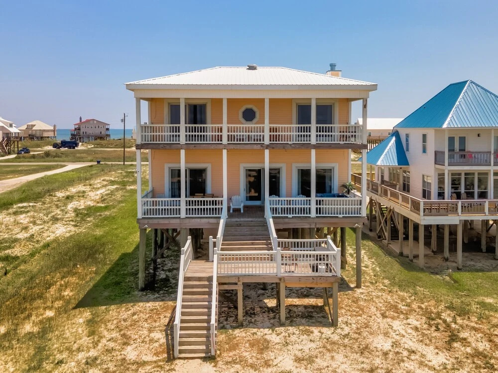 Ricky Mos' Island Oasis - 2628 Bridgeview 4 Bedroom Home by Redawning