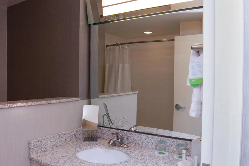 Courtyard by Marriott Jackson Airport/Pearl