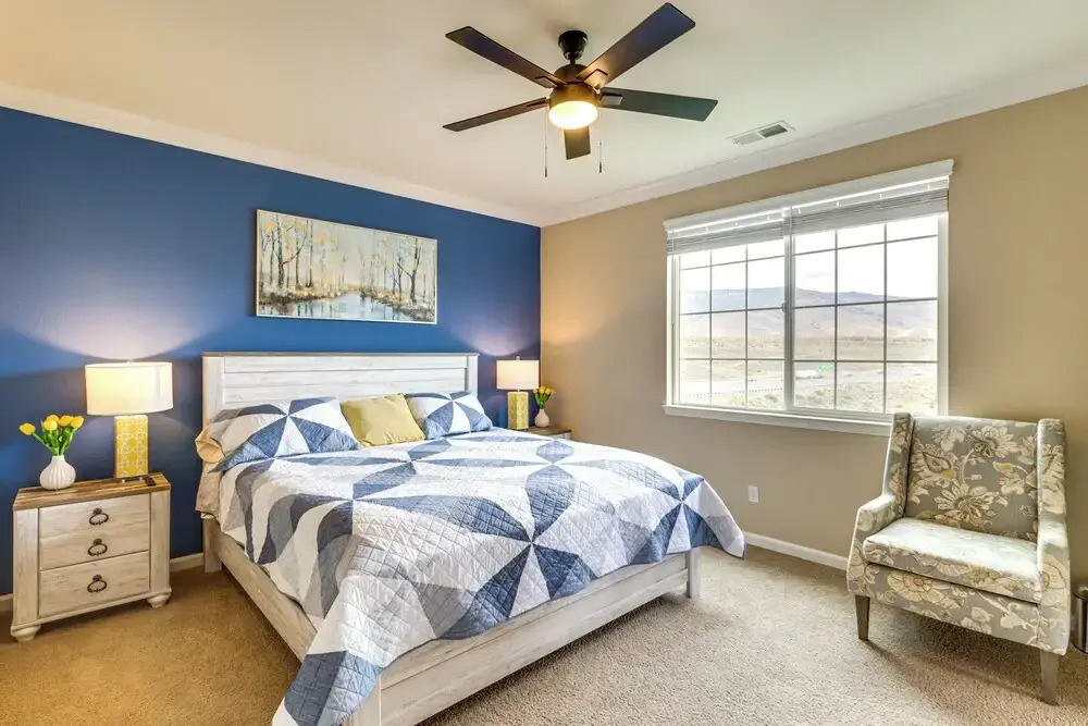 6 Mi to Dtwn Reno: Mtn-view Retreat w/ Fireplace!