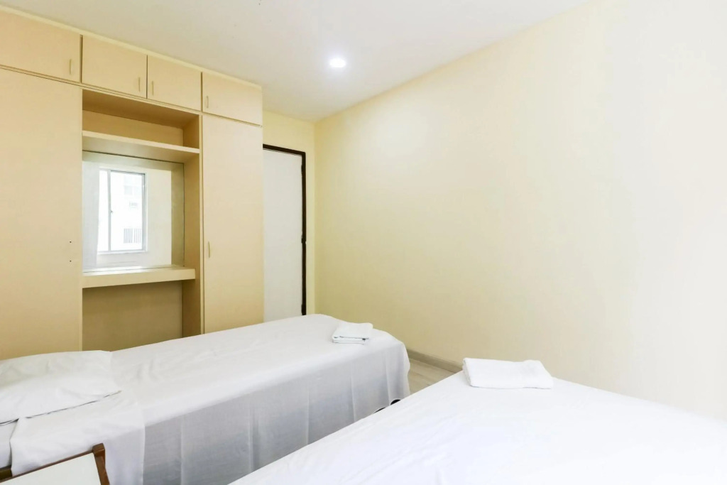 Enorme Apartamento na Av Atlântica