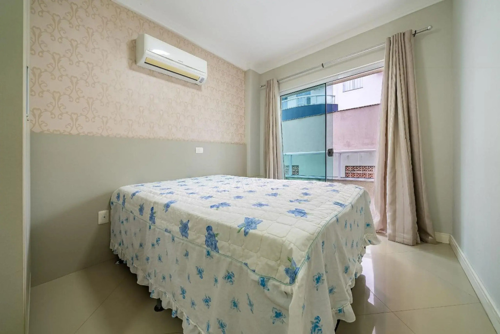 250 - Apartamento completo com 3 quartos em Santa Catarina próximo do mar