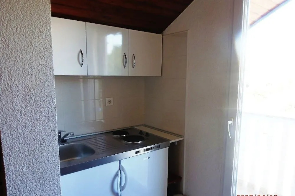 Apartments Milka Brodarica
