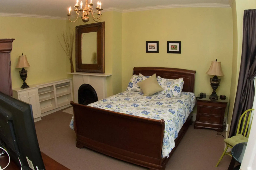 The Elizabeth Manor Guesthouse