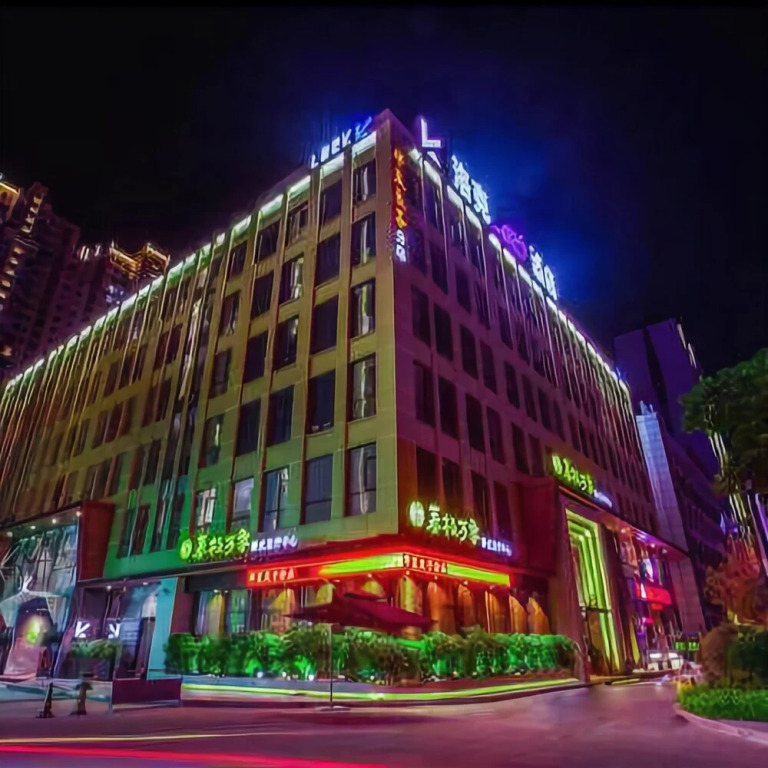 Lock Hotel