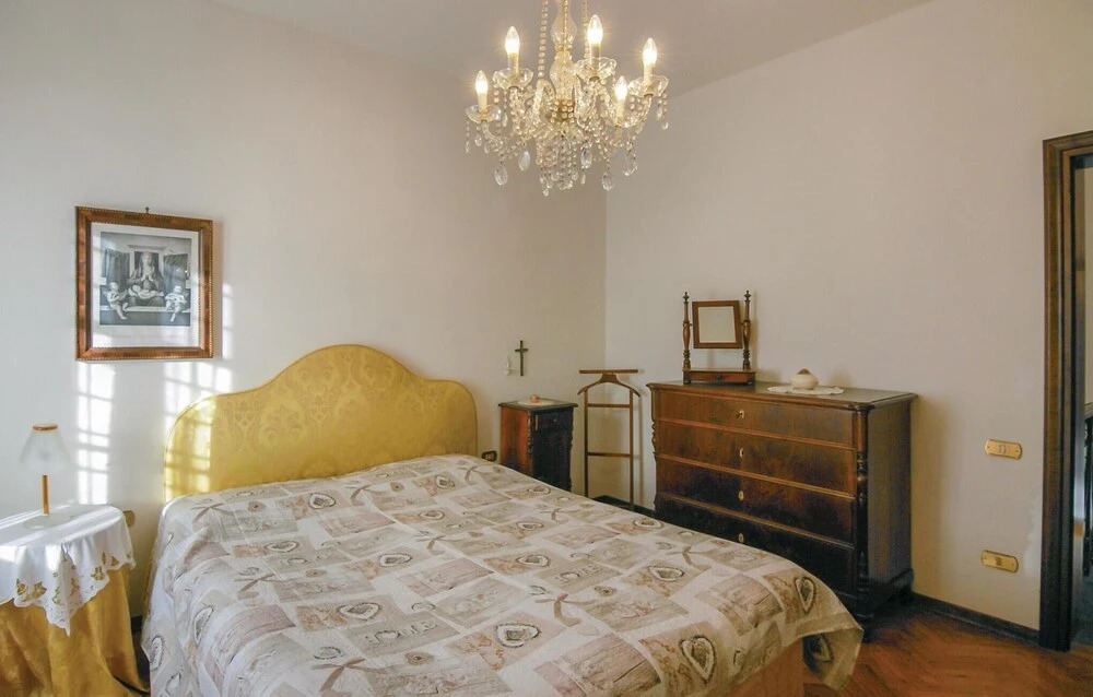 Lovely Home In Castelvecchio Di Comp With Wifi