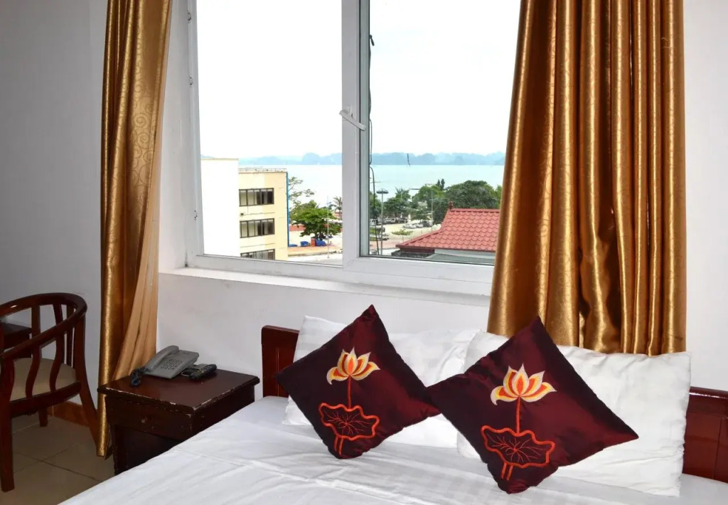 HOÀNG LONG HOTEL