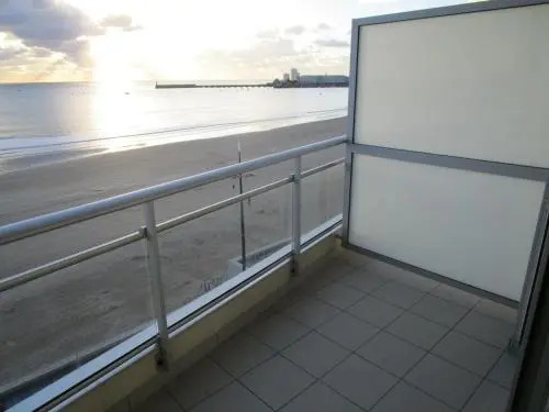 Rental Apartment a 2 Pas de la Plage Et Proche Tous Commerces 1