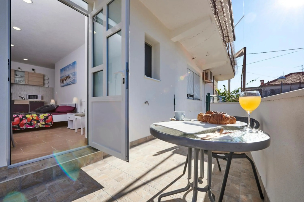 Studio apartment Bašćan