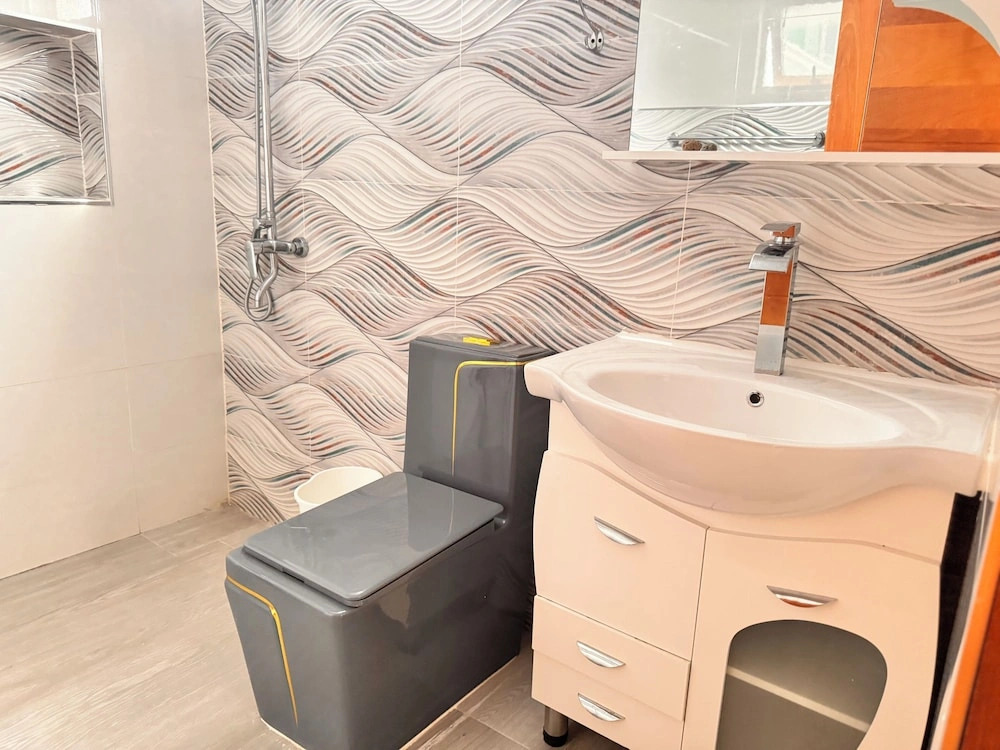 Enjoy Huge 4 Bedrooms and 3 Bathrooms
