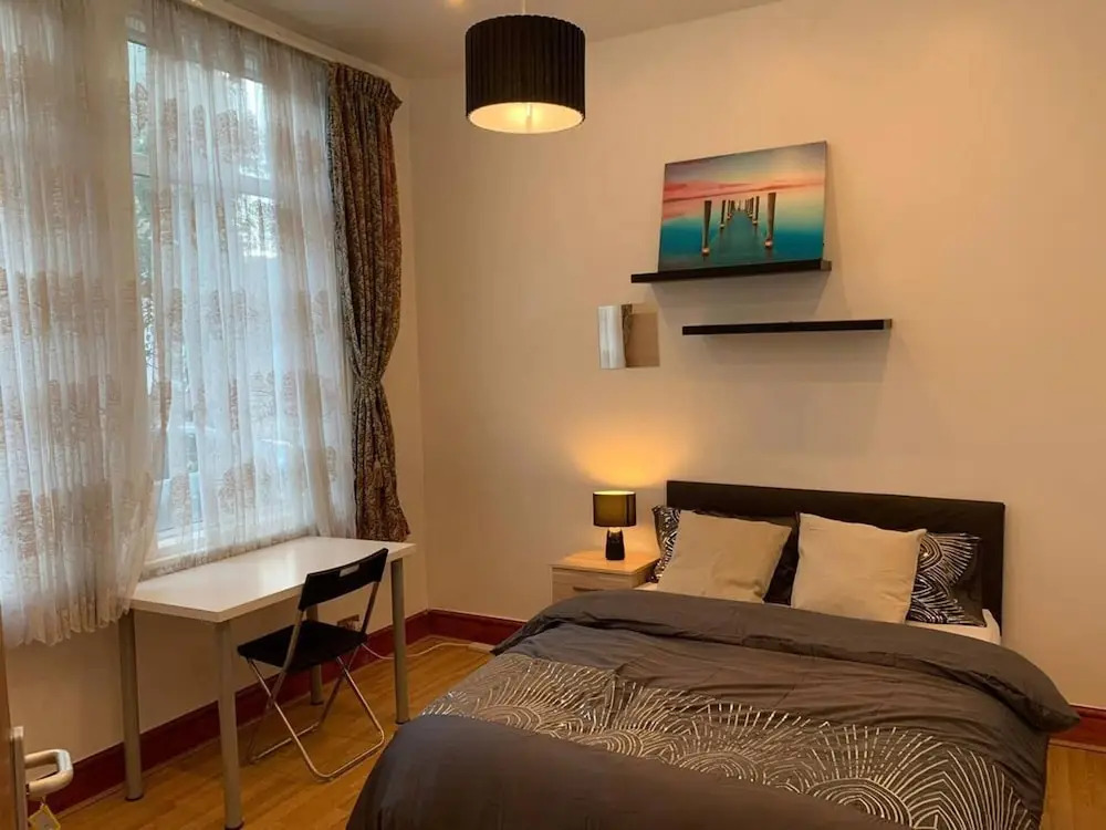 Immaculate 7-bed House in London