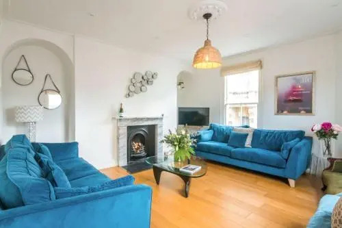 1 Hot Bath St