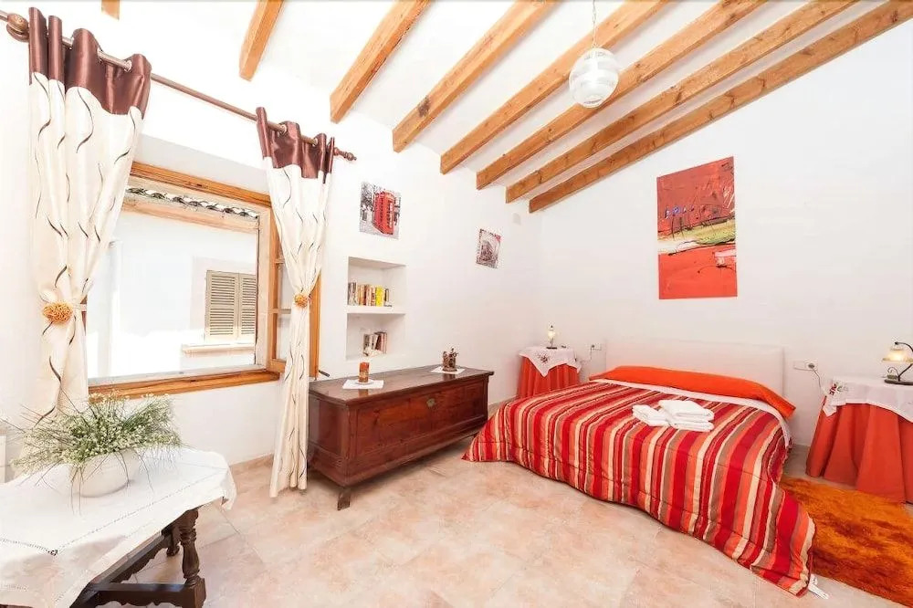 Ses Muralles Boutique House