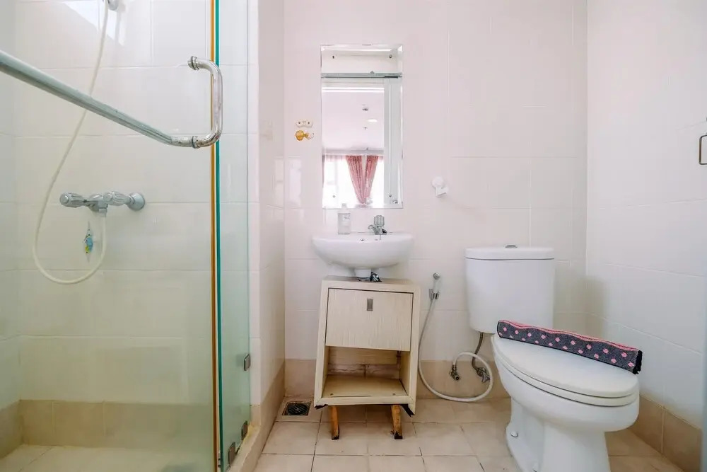 Elegant 3BR + 1 Apartment with Private Lift & 80 mbps internet at The Lavande Residence