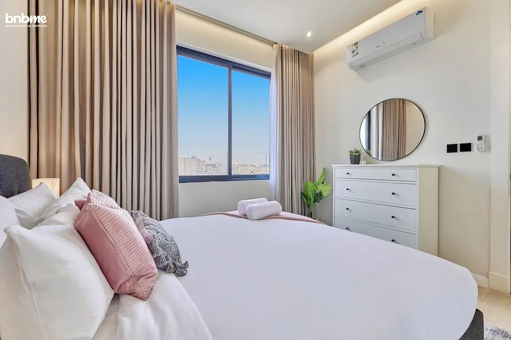 bnbmehomes-2BR near BLVD City & KAFD-16