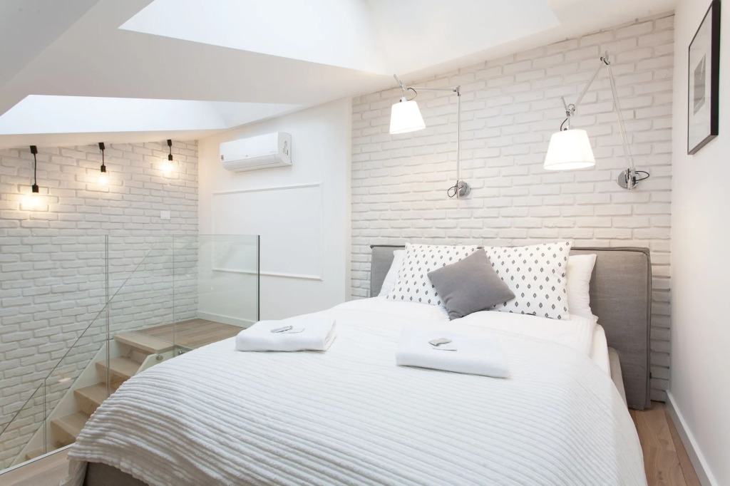 MINT Luxury Apartments at the Main Square