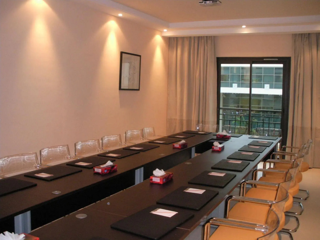 Le Corail Suites Hotel