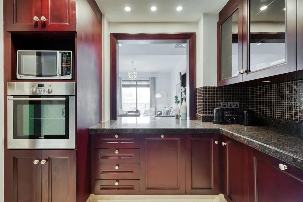 Retreat to Elegant Apartment in Old Town