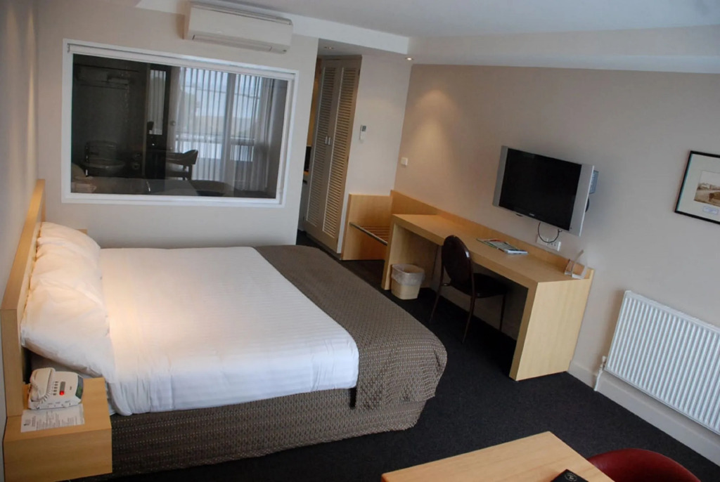 Richmond Henty Hotel