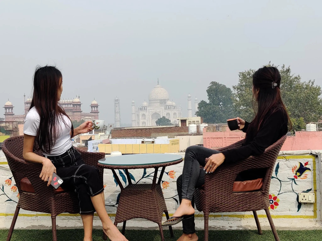 Joeys Hostel Agra - 200m from Taj Mahal