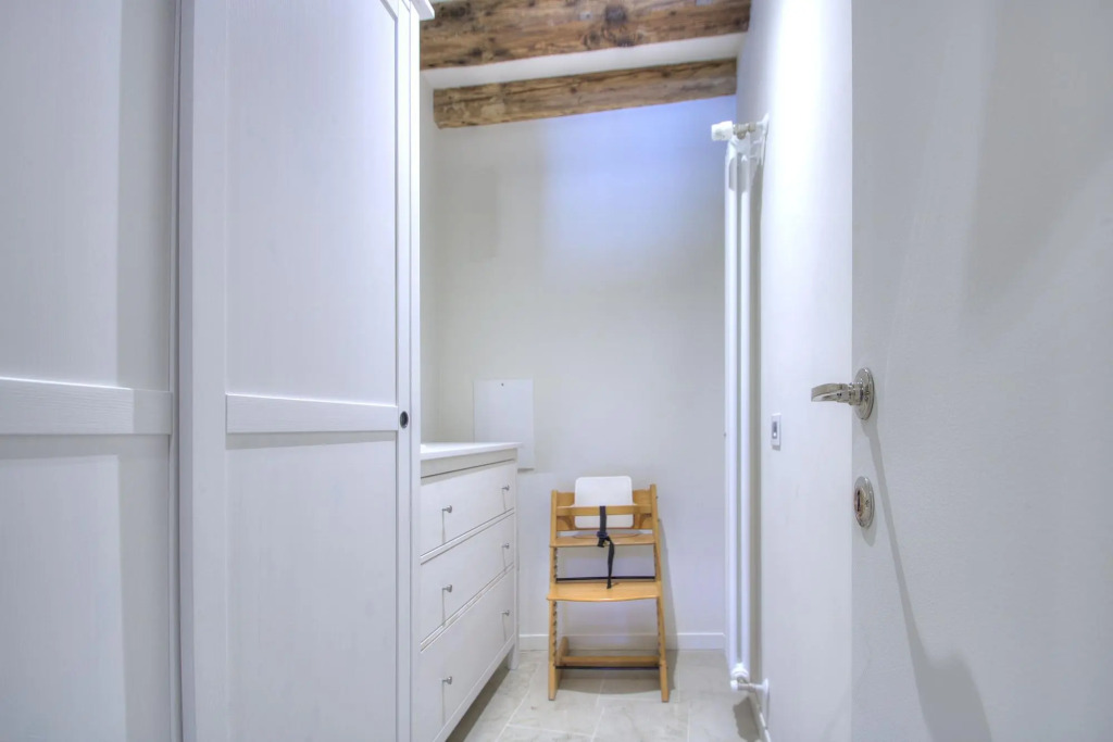 GRANDCANAL-GREEN new, 3pax, 2bath, fiber free wifi