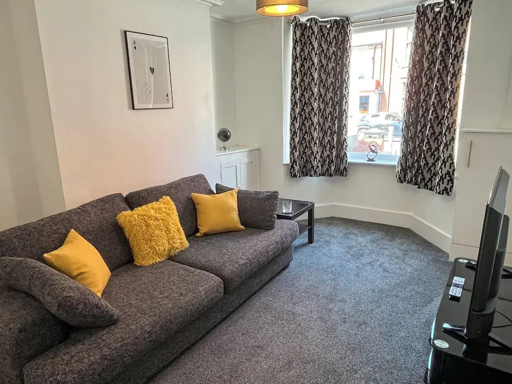 3 Bed House At 8 Nantwich Road
