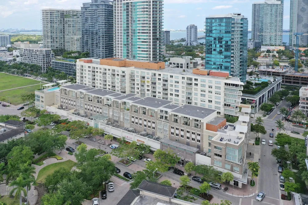Miami World Rental - Midtown 608