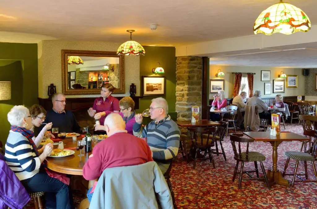 Savoy Country Inn