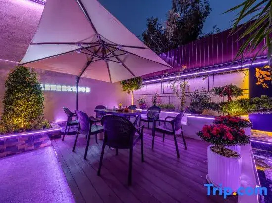 Mangli • Pf • Utop • Themed Homestay (Mangshi Plaza)