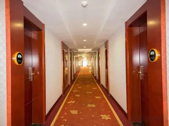 Huaining Hongbo All Seasons Hotel