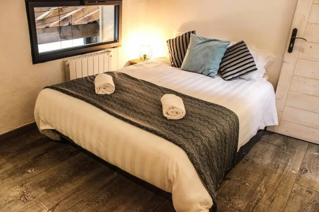 Chalet Petit Pierre - Mountain Voyages chalet