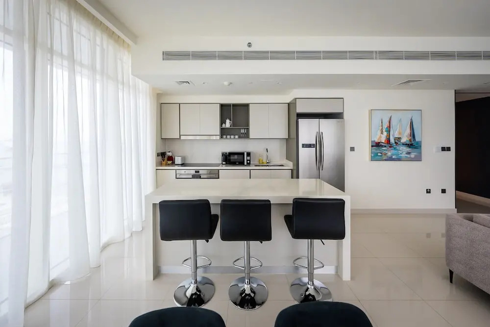 Glamorous 3BR with Marina view