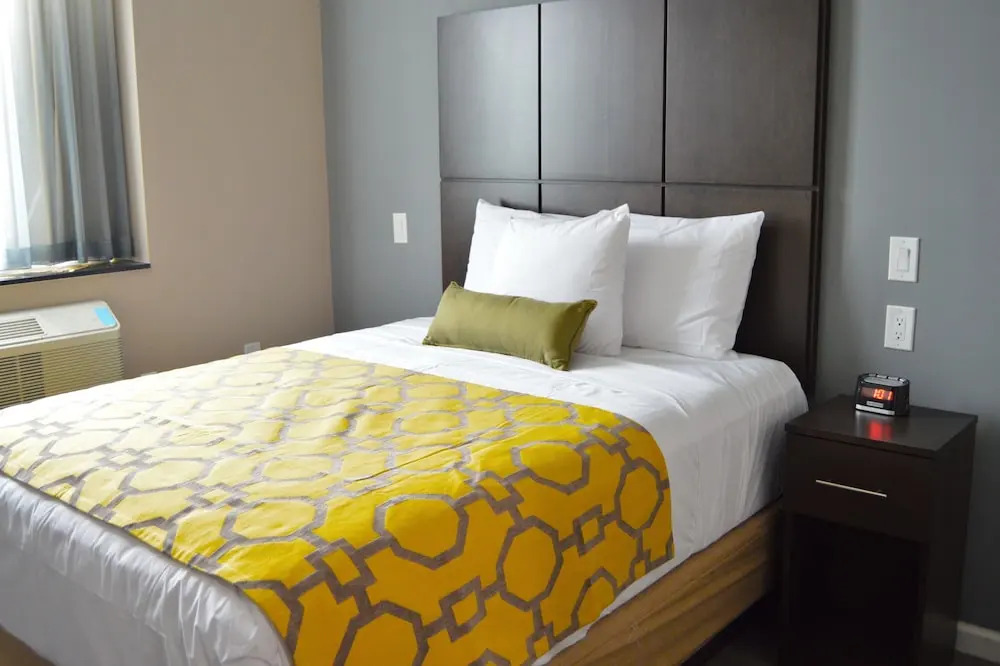 Baymont Inn and Suites by Wyndham Long Island City