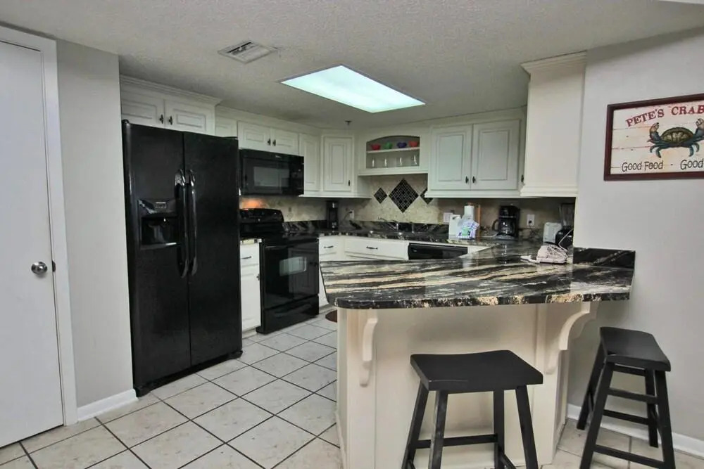Phoenix V1008 by Youngs Suncoast
