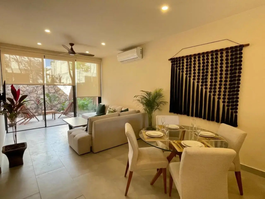 18 Luxury House with pool, 3 BDS,Aldea Savia