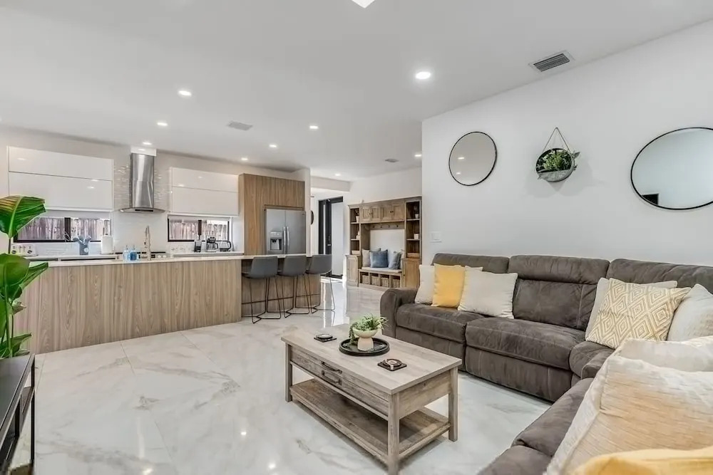 Fox Grand Residence- 6bd, 2 Pools & Pool Table