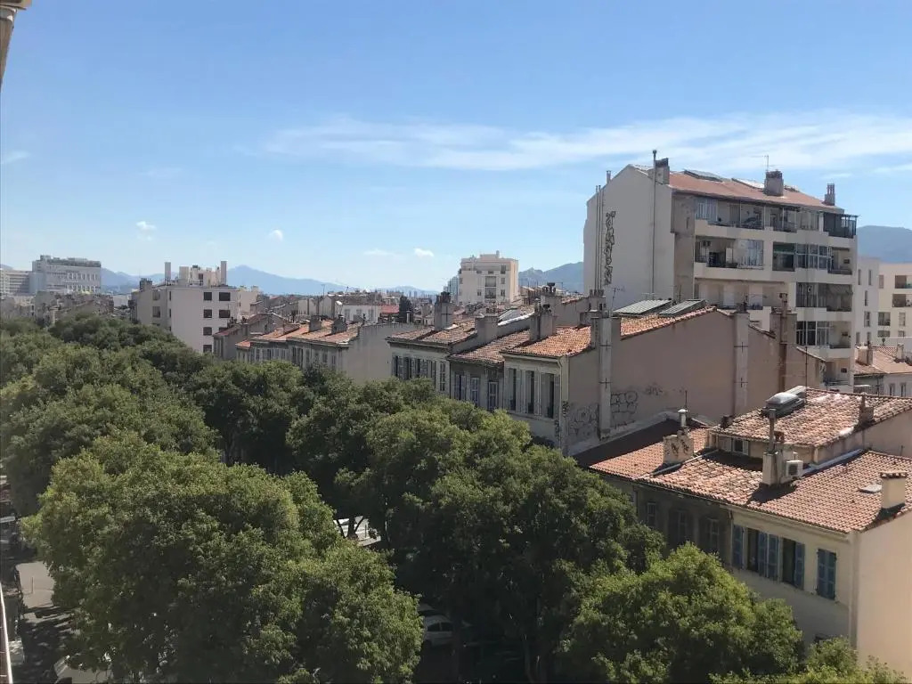 Très bel appartement T3 proche place Castellane avec vue et 2 chambres