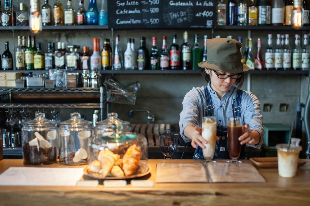 Nui. HOSTEL & BAR LOUNGE