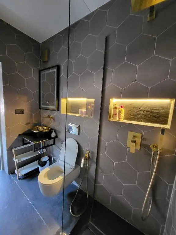 La Mirage Apartment 04