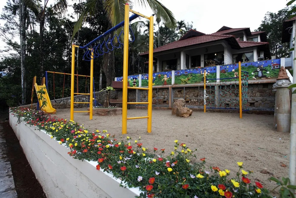 Hill Tree Inn Luxury Resort & Spa